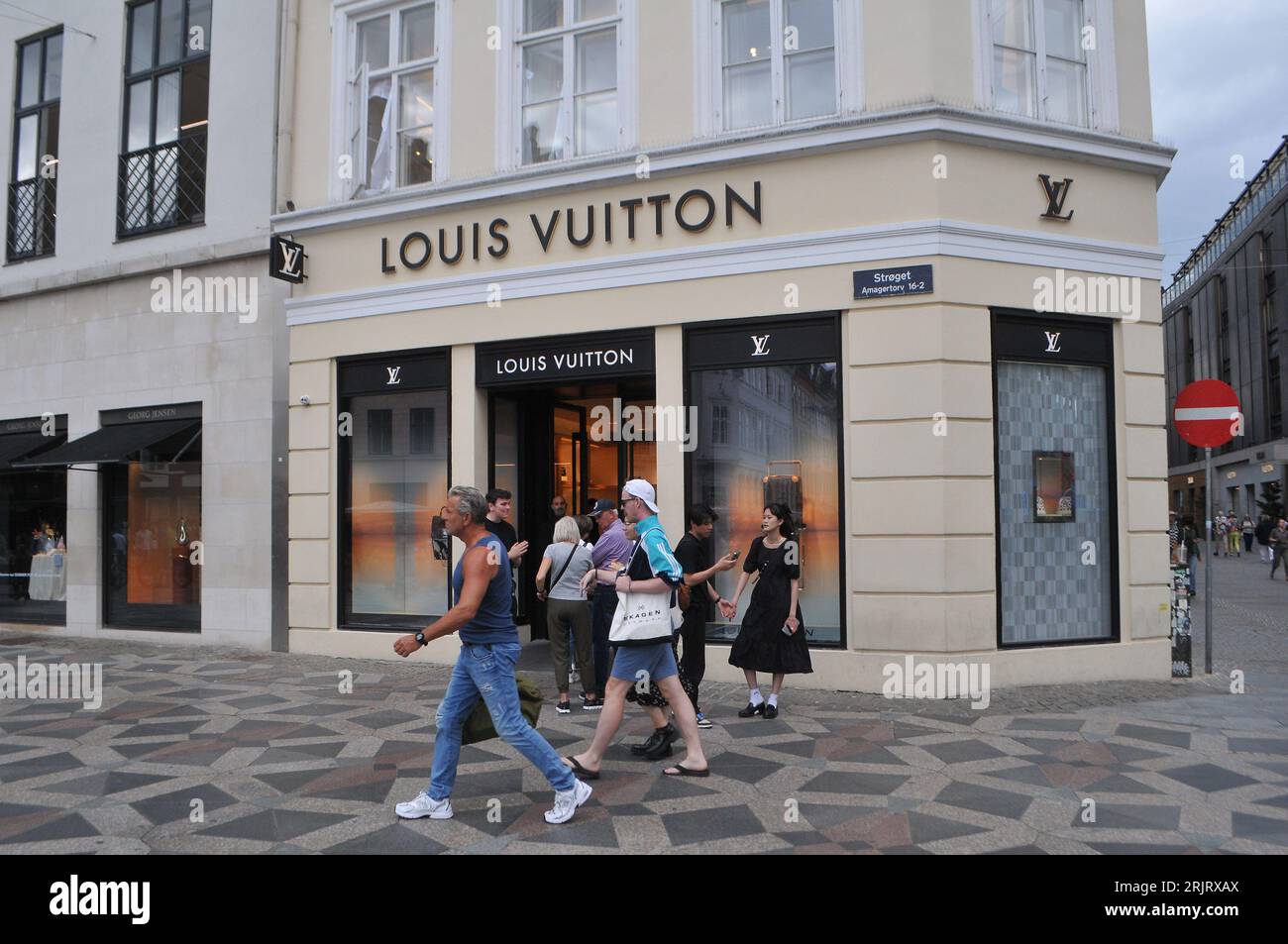 Louis Vuitton shopping trip Stock Photo - Alamy