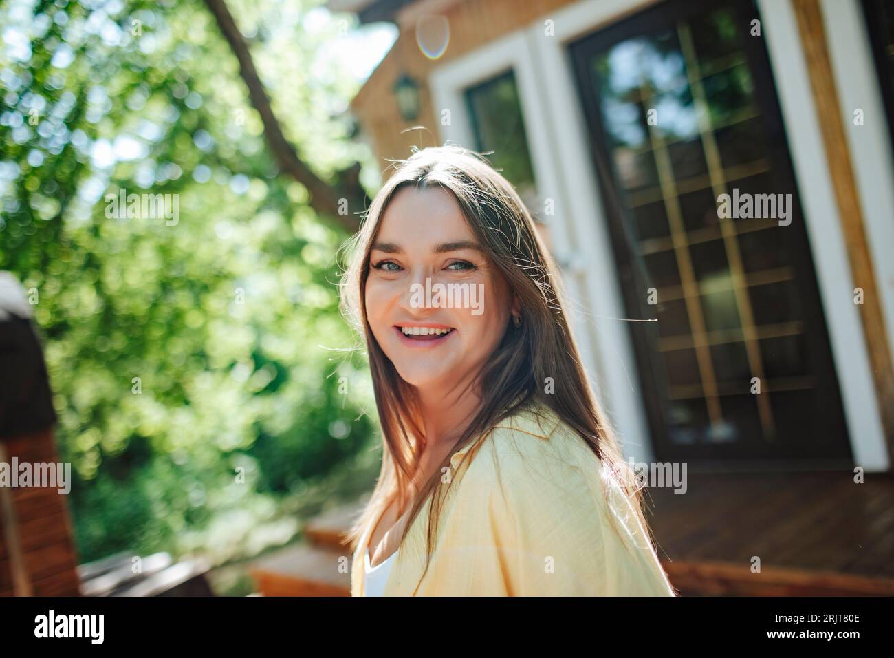 House light porch hi-res stock photography and images - Alamy