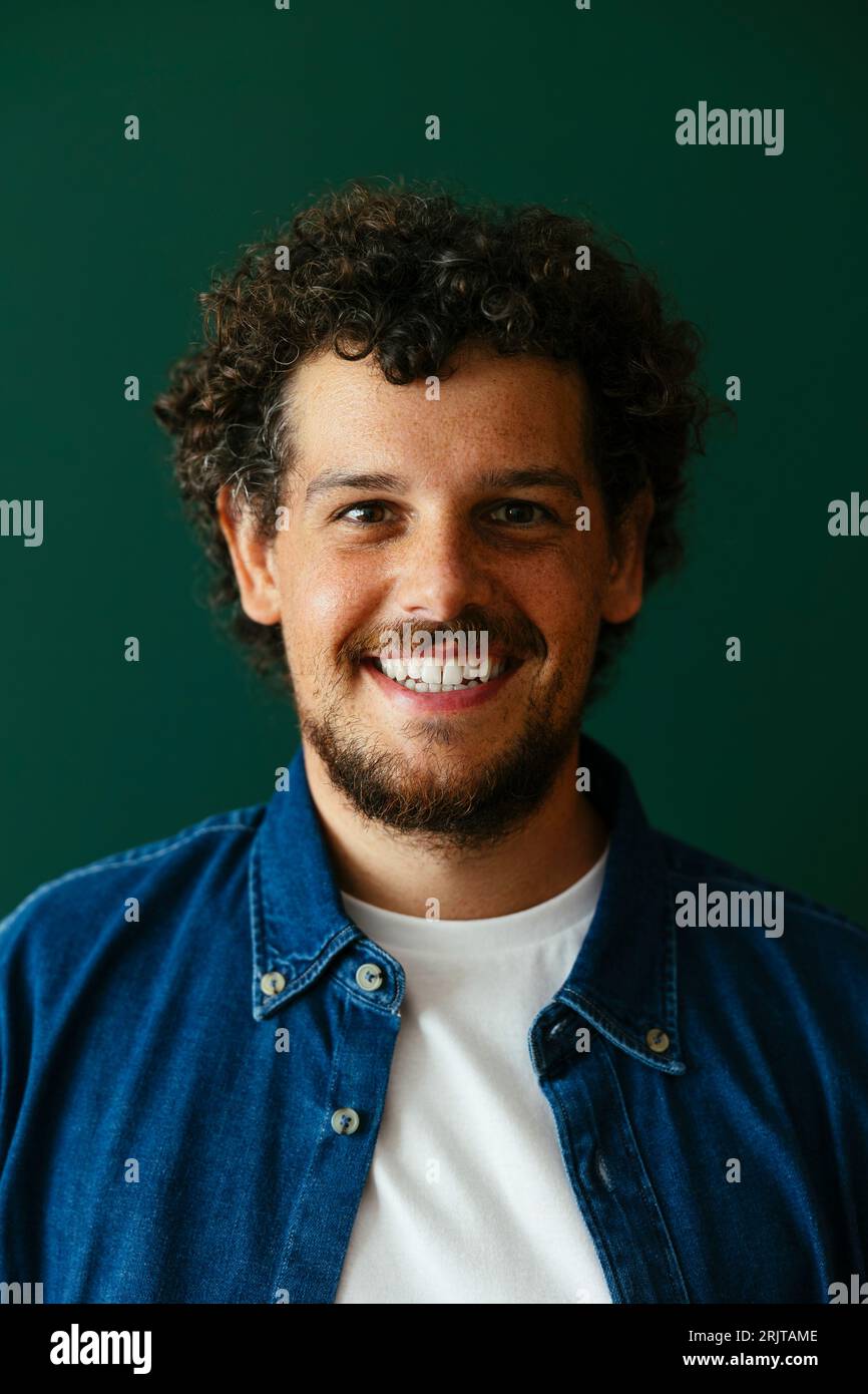 Toothy green man hi-res stock photography and images - Alamy