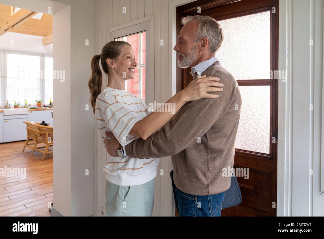 Man walking into door hi-res stock photography and images - Alamy