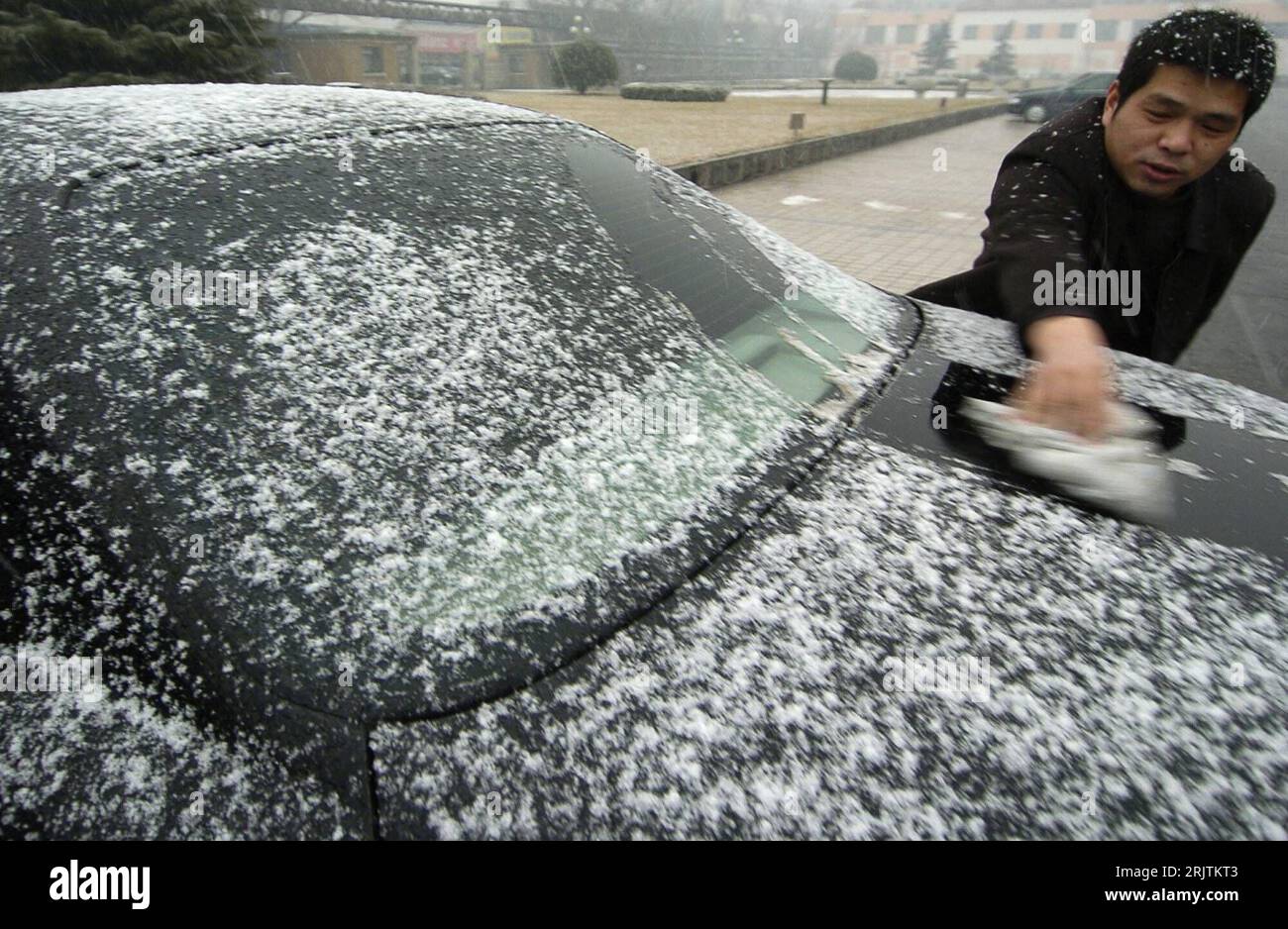 Automobilindustrie windschutzscheibe -Fotos und -Bildmaterial in hoher  Auflösung – Alamy