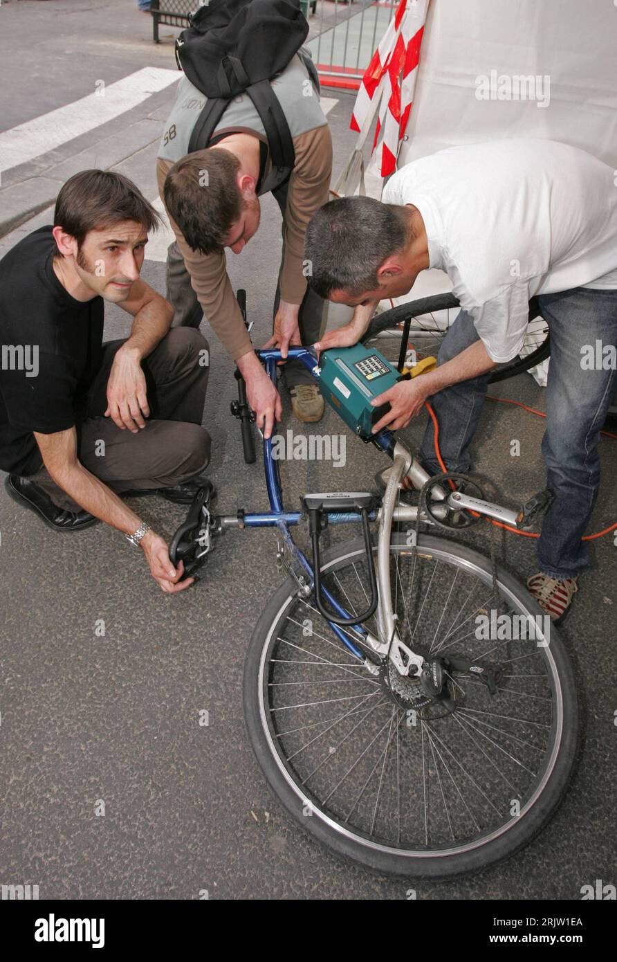 kindersitz fahrrad köln Campela Kinderfahrradsitz ab 9 Monate bis 5 Jahre I 9-22 kg Diamant Fahrrad Schutzblech SKU:SHF-OGvkHl Farbe:Tagleuchtendes Grau