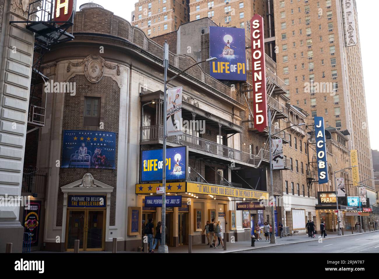 The booth theater broadway hi-res stock photography and images - Alamy