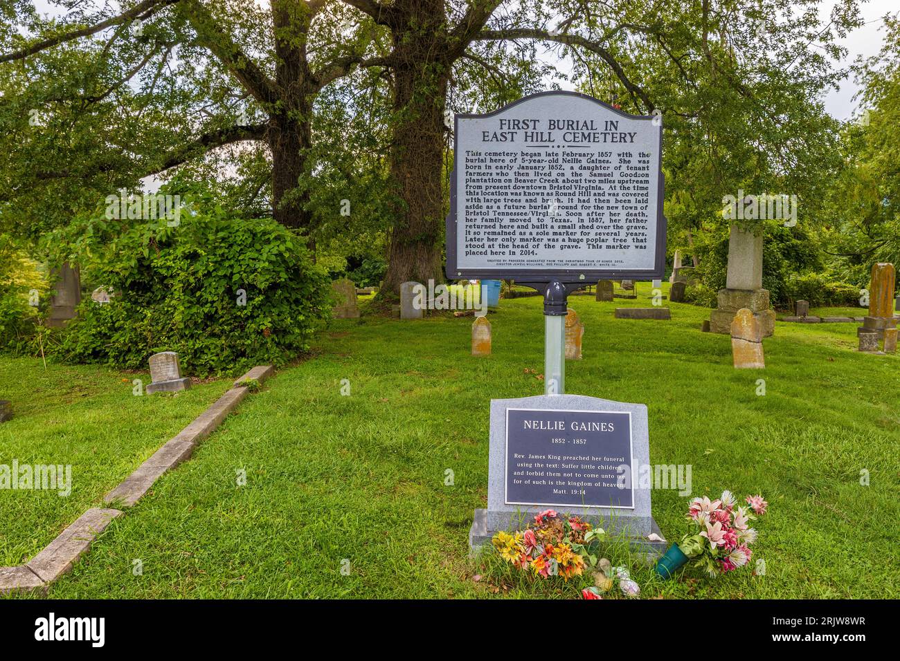 Bristol, Virginia, USA - August 9, 2023: Historic cemetery it's first ...