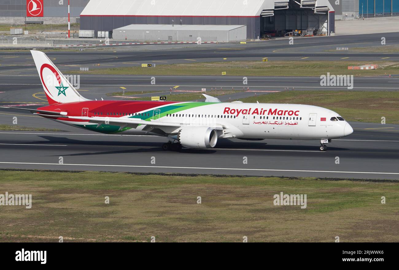 ISTANBUL, TURKIYE - SEPTEMBER 17, 2022: Royal Air Maroc Boeing 787-9 ...