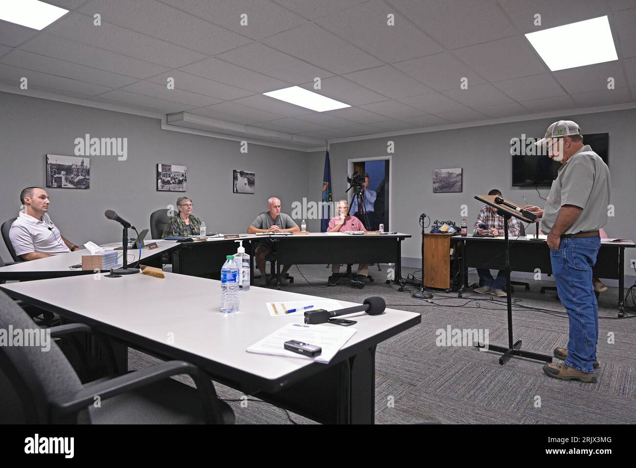 MARION, KANSAS - AUGUST 21, 2023 Darwin Markley a member of the Marion planning and zoning board tells the city council  that they should fire Marion Police Chief Gideon Cody “As far as Chief Cody goes, he can take his high horse he brought into this community and giddy up on out of town” Stock Photo