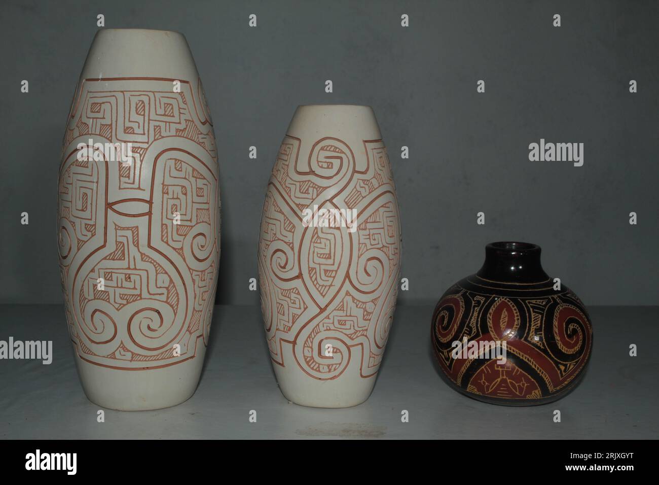 Handcrafted vases of indigenous pottery from the Brazilian Amazon, pottery from Icoaraçi, Belém, state of Pará, in the north of Brazil, South America. Stock Photo