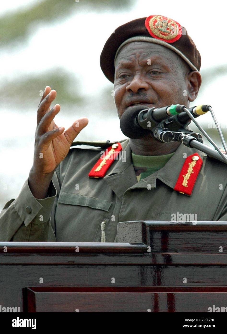 Präsident Yoweri Museveni Uganda spricht zum 27. Jahrestag der Gründung der Uganda People Defence Force in Masindi - Uganda    PUBLICATIONxNOTxINxCHN Stock Photo