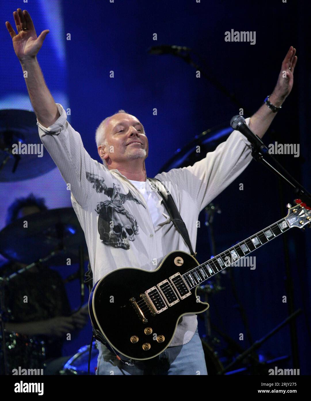 Bildnummer: 52420192  Datum: 22.02.2008  Copyright: imago/Xinhua Sänger Peter Frampton anlässlich des 49. Internationalen Song Festivals in Vina Del Mar PUBLICATIONxNOTxINxCHN, Personen , premiumd , optimistisch , Freude; 2008, Vina Del Mar, Musiker, Gitarrist, Alternative Rock, Konzerte, Festival, International; , hoch, Kbdig, Einzelbild, Musik, Kunst, Aktion, People Stock Photo