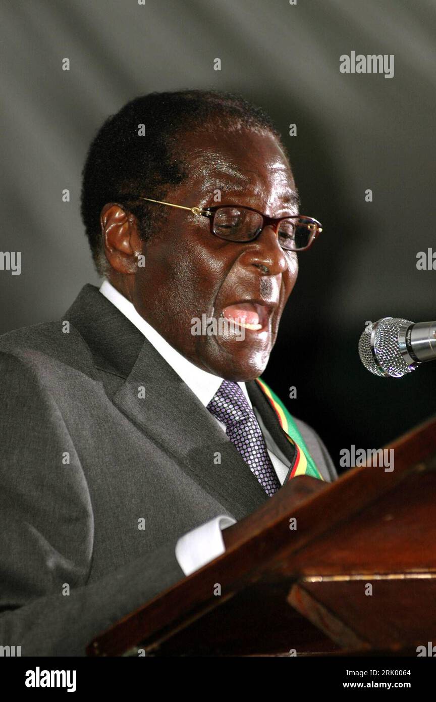 1st Anniversary Celebration Set -星街すいせい President of zimbabwe hi-res stock photography and images - Page 2