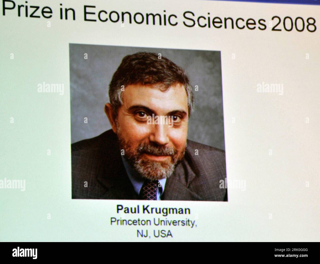 Bildnummer: 52735138  Datum: 13.10.2008  Copyright: imago/Xinhua Ökonom Paul Krugman als Projektion anlässlich seiner Ehrung als Nobelpreisträger der Ökonomie für seine Arbeiten in der Wirtschaftsgeographie in Stockholm PUBLICATIONxNOTxINxCHN, Personen , premiumd; 2008, Stockholm, Wissenschaft, Nobelpreis, Schriftzug; , quer, Kbdig, Einzelbild, Randbild, People    Bildnummer 52735138 Date 13 10 2008 Copyright Imago XINHUA Economist Paul  as Projection during his Ceremony as Nobel Prize winners the Economy for his Work in the Economic Geography in Stockholm PUBLICATIONxNOTxINxCHN People premium Stock Photo