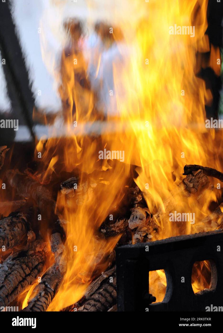Hinduismus bestattung hi-res stock photography and images - Alamy