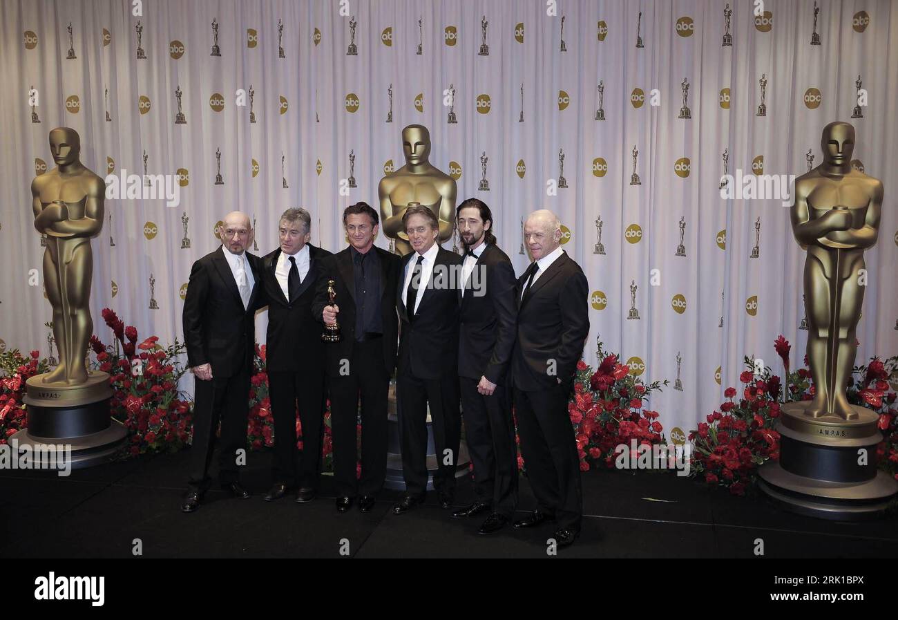 Winner best actor for milk hires stock photography and images Alamy