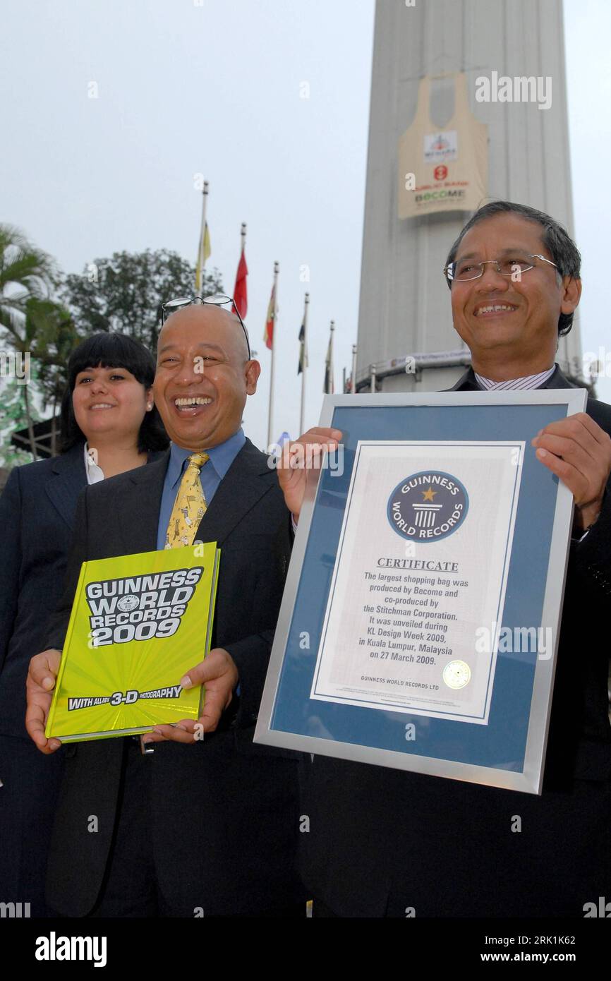 Guinness world records certificate hi-res stock photography and