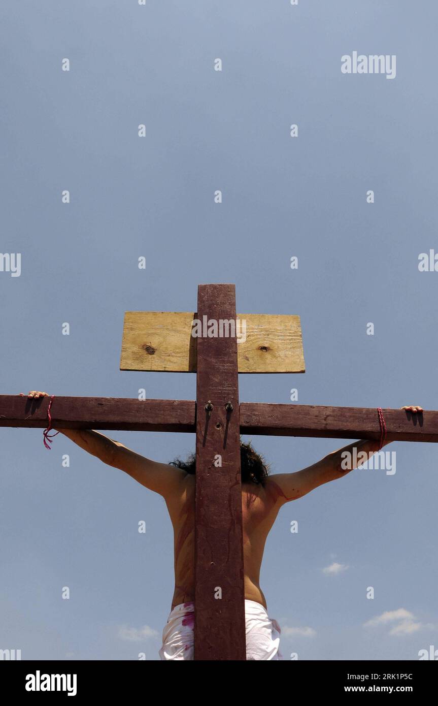 Jesus am kreuz hi-res stock photography and images - Alamy
