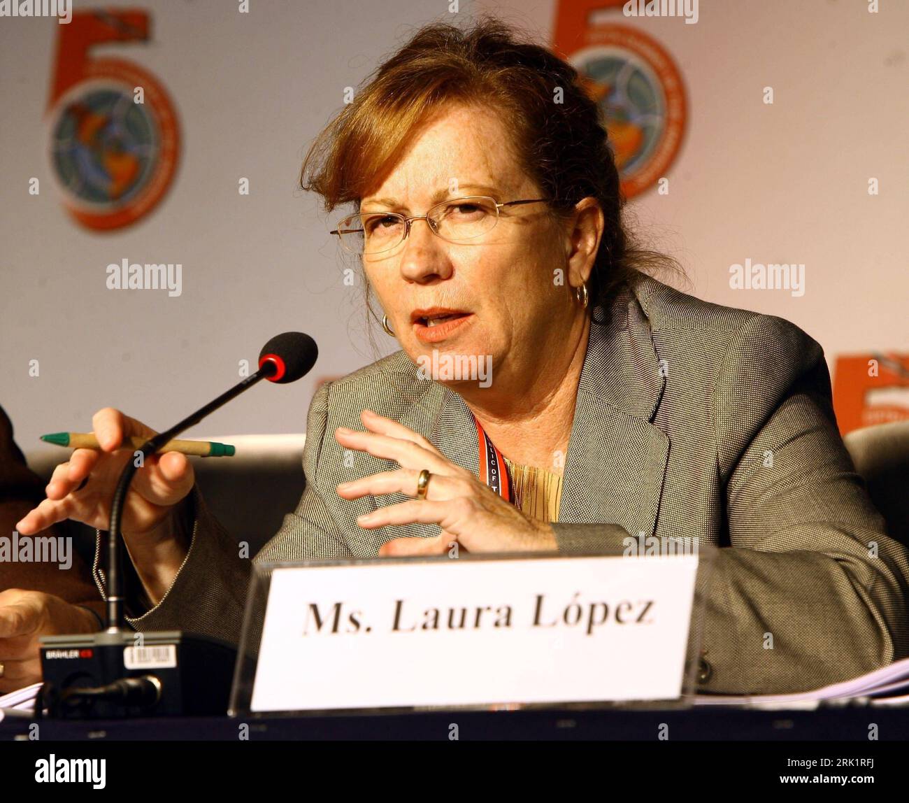 Laura lopez where hi-res stock photography and images - Alamy