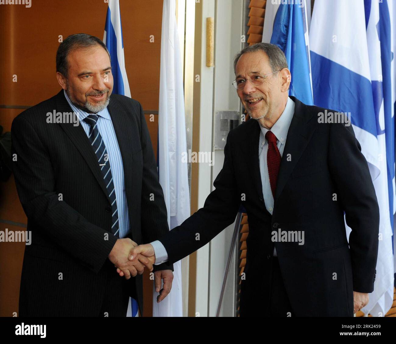 Solana hi-res stock photography and images - Page 20 - Alamy