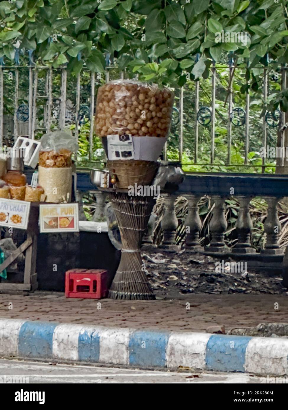 Phuchka aka Panipuri aka Golgappa Stall- Kolkata, India Stock Photo