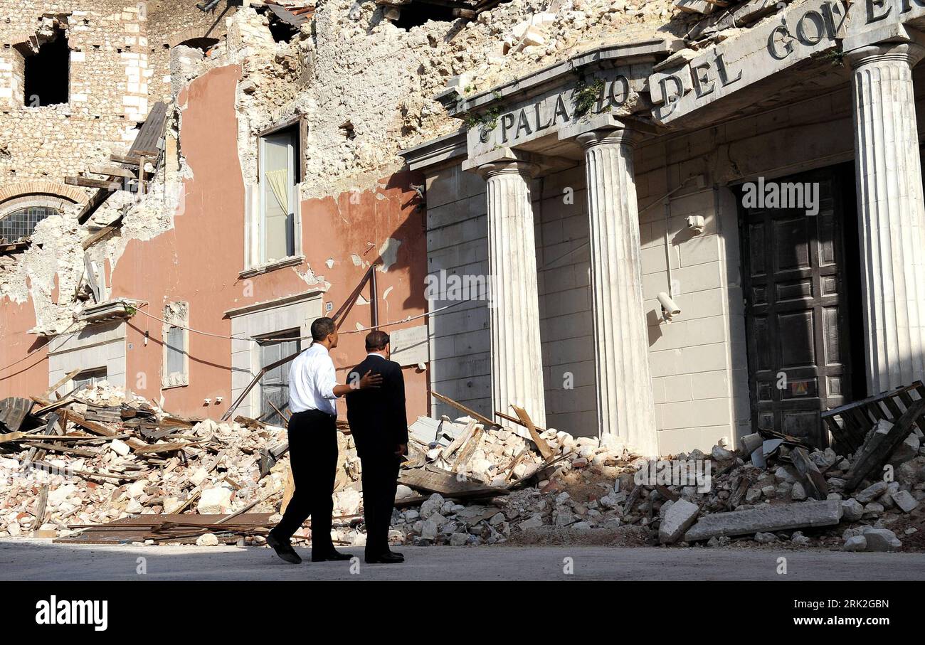 Bildnummer: 53186709  Datum: 09.07.2009  Copyright: imago/Xinhua (090709) -- L AQUILA, July 9, 2009 (Xinhua) -- Italian Prime Minister Silvio Berlusconi (R) and US President Barack Obama visit the historical center of L Aquila destroyed by the earthquake on April 6 in L Aquila, Italy, July 8, 2009, first day of the G8 Summit.     (Xinhua/Pool) (msq) (1)ITALY-L AQUILA-G8-OBAMA-QUAKE-VISIT  PUBLICATIONxNOTxINxCHN  premiumd People Politik Erdbeben g8 Gipfel Kbdig xdp  2009 quer Highlight o0 G 8, Laquila, USA    Bildnummer 53186709 Date 09 07 2009 Copyright Imago XINHUA 090709 l Aquila July 9 2009 Stock Photo