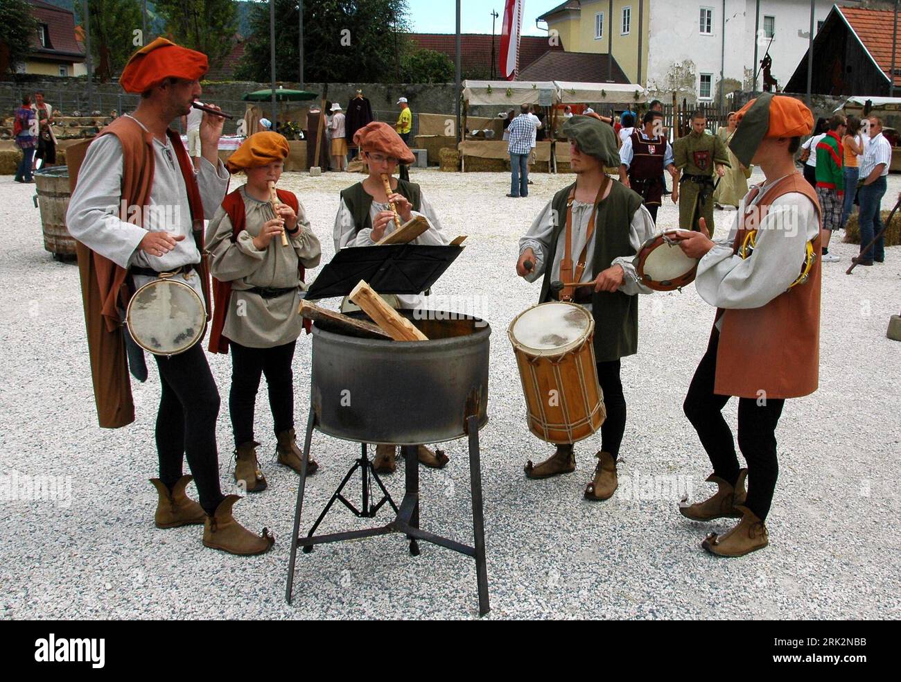 Musical instruments of the middle ages hi-res stock photography and ...