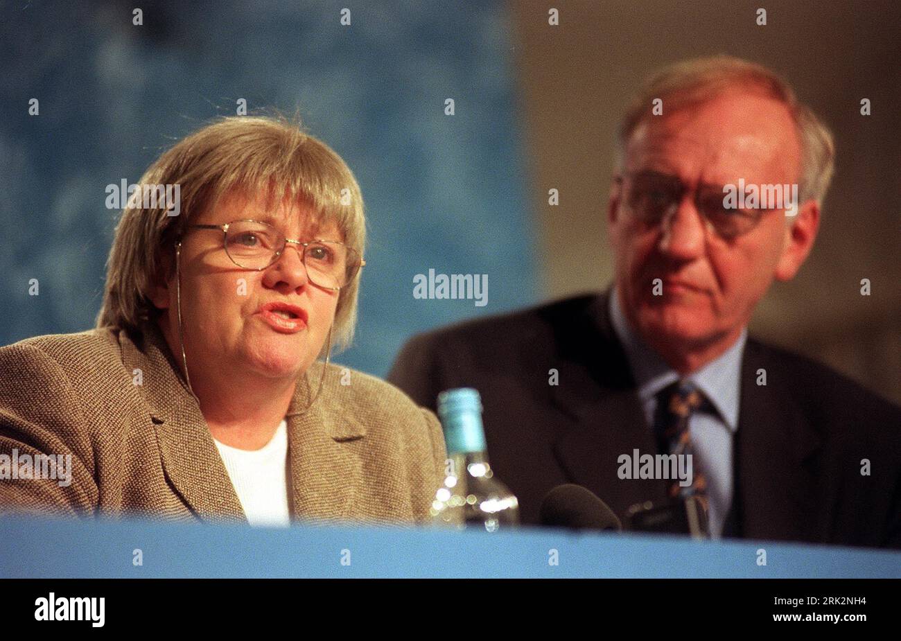 24 01 1998 hi-res stock photography and images - Alamy