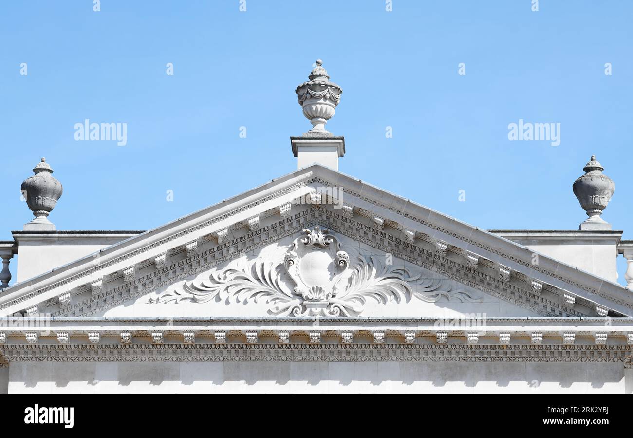 Trianglular architecture hi-res stock photography and images - Alamy