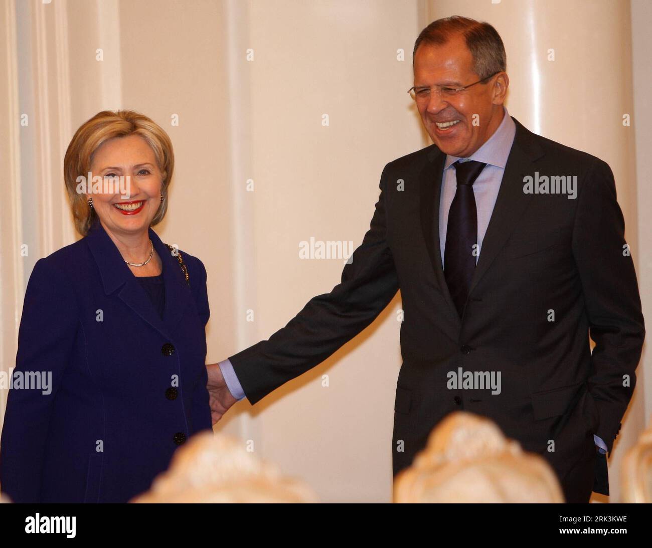 Bildnummer: 53527859  Datum: 13.10.2009  Copyright: imago/Xinhua (091013) -- MOSCOW, Oct. 13, (Xinhua) -- U.S. Secretary of State Hillary Clinton (L), meets with Russian Foreign Minister Sergei Lavrov in Moscow, capital of Russia, on Oct, 13, 2009. Russian Foreign Minister Sergei Lavrov said on Tuesday that Russia and the United States have made considerable progress on a new nuclear arms reduction treaty. (Xinhua/Lu Jinbo) (jl) (6)RUSSIA-U.S.-POLITICS PUBLICATIONxNOTxINxCHN People Politik kbdig xsk 2009 quer premiumd o0 optimistisch    Bildnummer 53527859 Date 13 10 2009 Copyright Imago XINHU Stock Photo