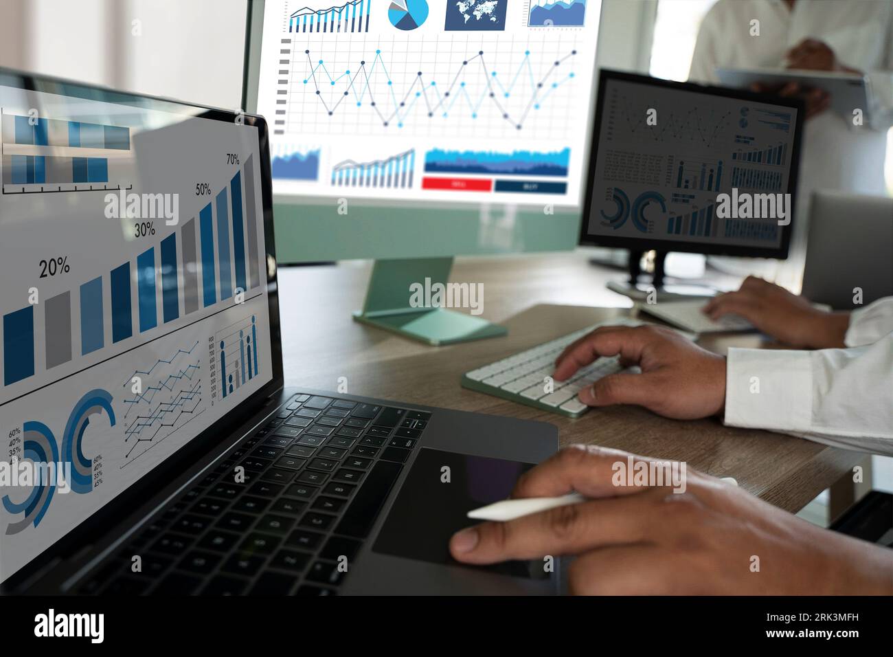 Google analytics dashboard hi-res stock photography and images - Alamy