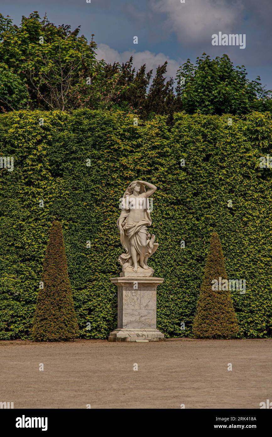 Versailles, France, 04 mai 2022, Parc du château de Versailles, l'Air, sculpture d'Etienne Le Hongre Stock Photo