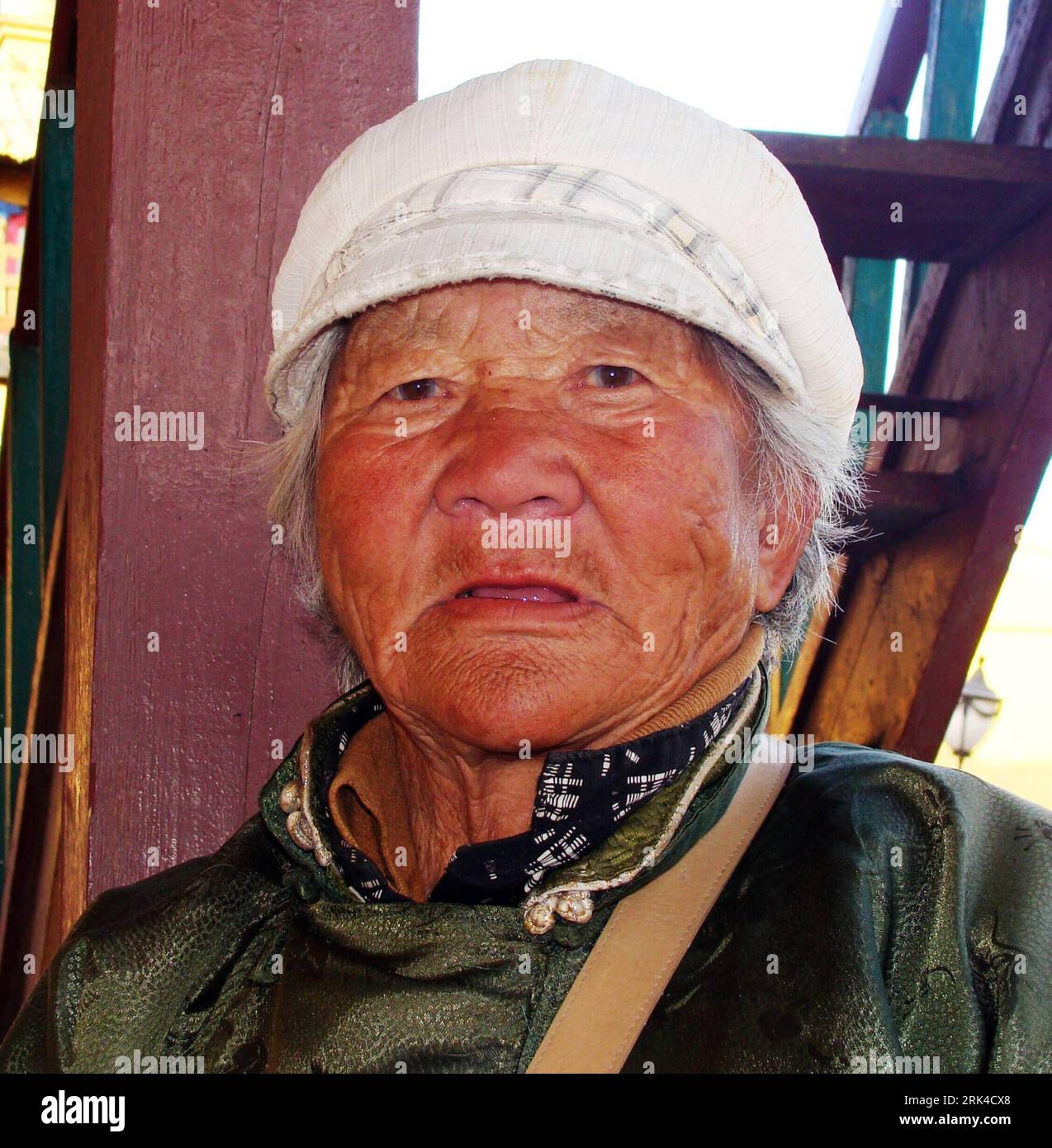 Bildnummer: 53612780 Datum: 24.10.2009 Copyright: imagoXinhua (091120) --  ULAN BATOR, Nov. 20, 2009 (Xinhua) -- I am Adiyabazar, nine years old, a  third grade student in Ulan Bator, capital of Mongolia. There
