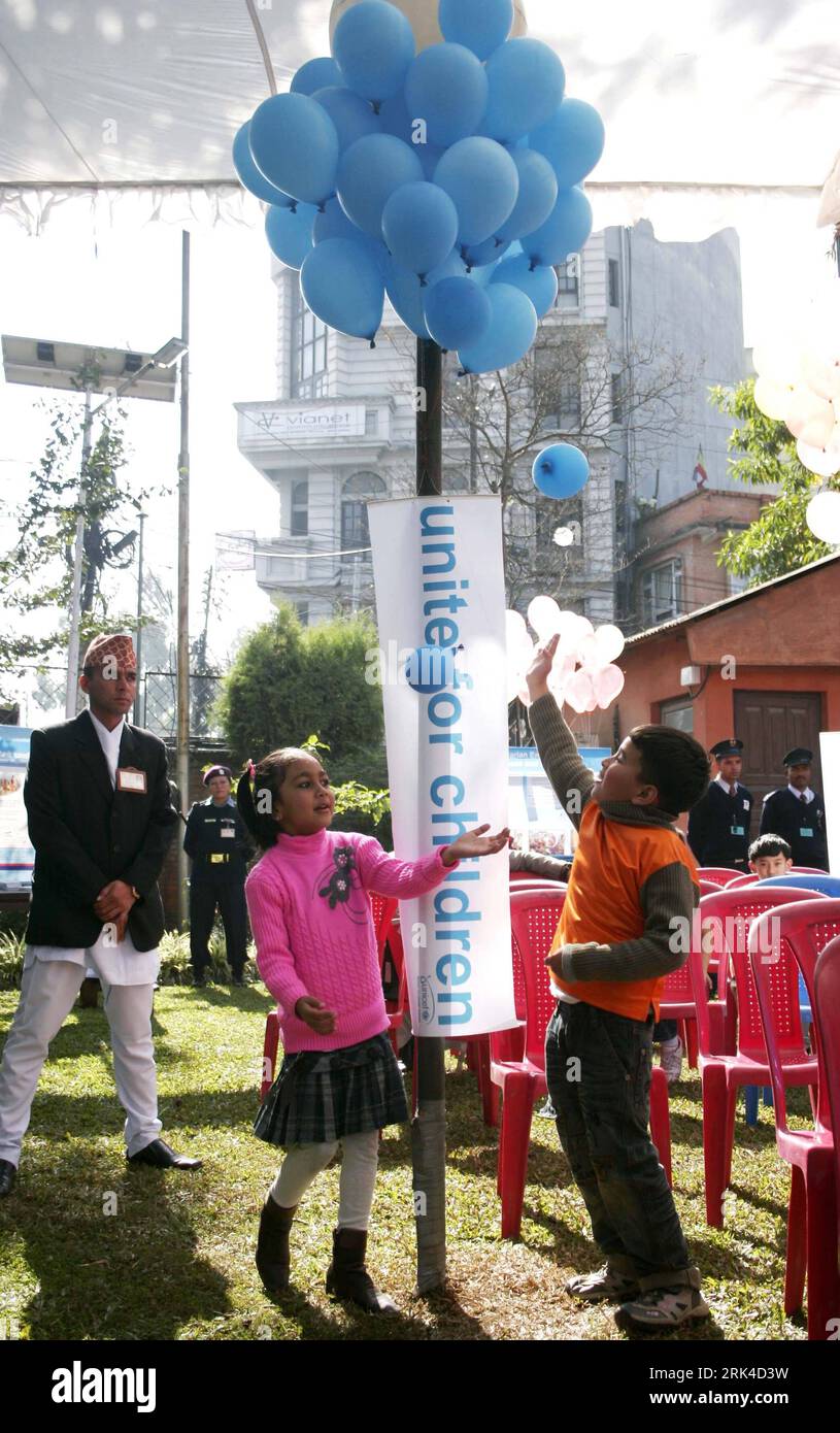 1st Anniversary Celebration Set -博衣こより Children in nepal hi-res stock photography and images - Alamy