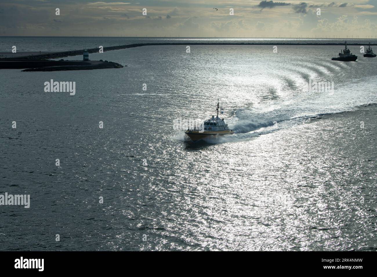 Endeavour Pilots speed boat Stock Photo Alamy