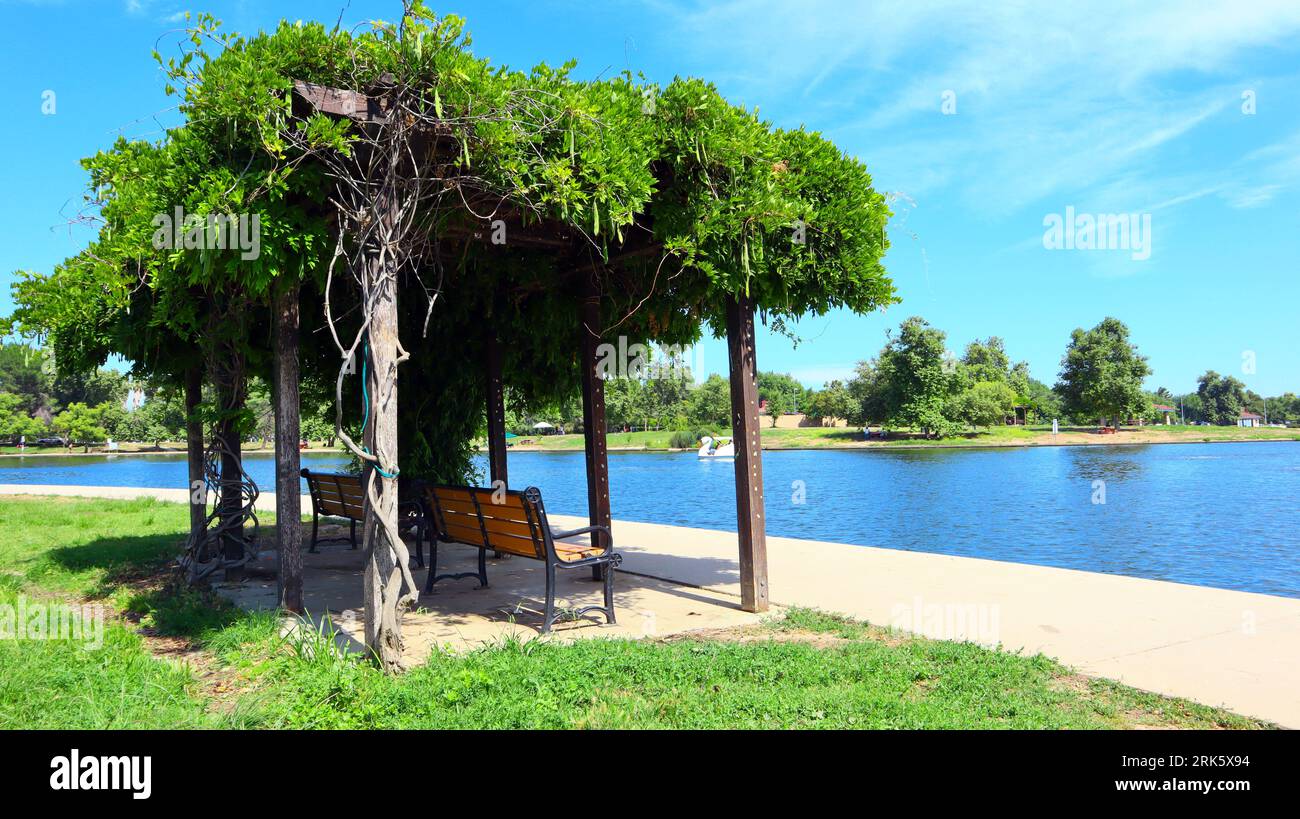Los Angeles, California: Lake Balboa - Anthony C. Beilenson Park at ...