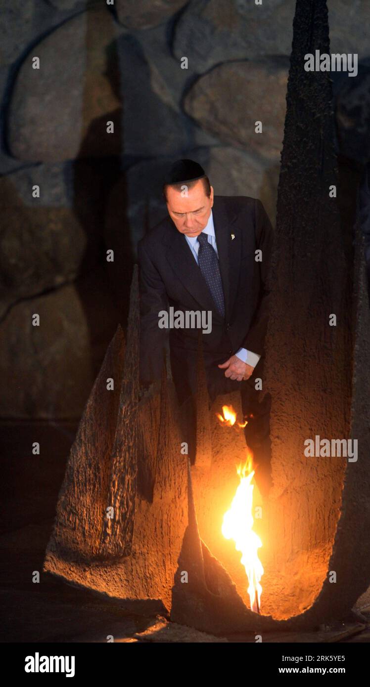 Bildnummer: 53770180  Datum: 01.02.2010  Copyright: imago/Xinhua (100201) -- JERUSALEM, Feb. 1, 2010 (Xinhua) -- Italian Prime Minister Silvio Berlusconi visits the Yad Vashem Holocaust Memorial in Jerusalem, Feb. 1, 2010. (Xinhua/pool/Jim Hollander) (zw) (1)MIDEAST-ISRAEL-JERUSALEM-BERLUSCONI-VISIT-YAD VASHEM PUBLICATIONxNOTxINxCHN People Politik kbdig xkg 2010 hoch     Bildnummer 53770180 Date 01 02 2010 Copyright Imago XINHUA 100201 Jerusalem Feb 1 2010 XINHUA Italian Prime Ministers Silvio Berlusconi visits The Yad Vashem Holocaust Memorial in Jerusalem Feb 1 2010 XINHUA Pool Jim Hollander Stock Photo