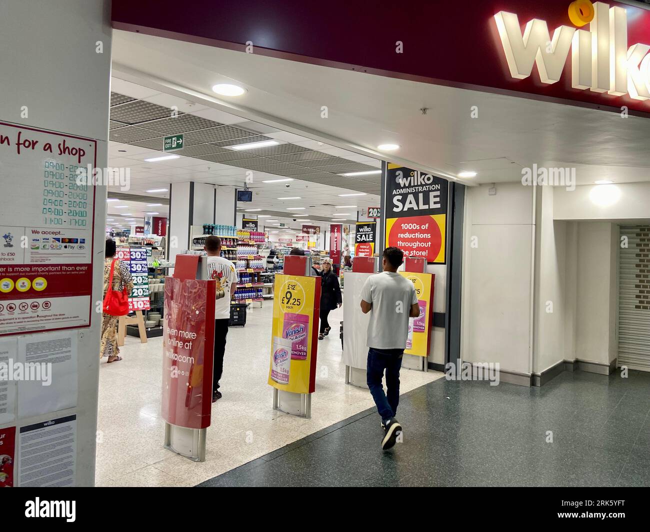 wood green shopping city wilco store closing as administration fails