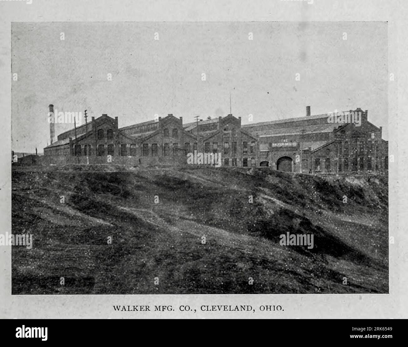 Wlaker Mfg. Co. Cleveland, Ohio from the Article MODERN MACHINE-SHOP ECONOMICS PRIME REQUISITES OF SHOP CONSTRUCTION By Horace L. Arnold from The Engineering Magazine DEVOTED TO INDUSTRIAL PROGRESS Volume XI October 1896 NEW YORK The Engineering Magazine Co Stock Photo