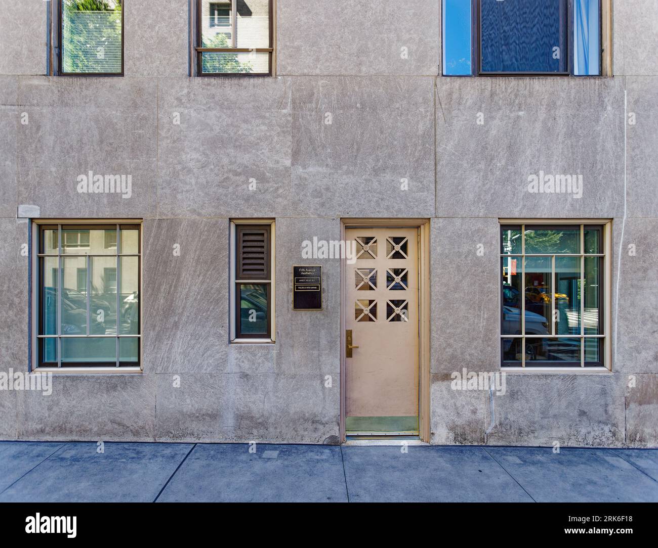 Stone High Rise UES Historic District: Emery Roth designed 875 Fifth Avenue, a ...