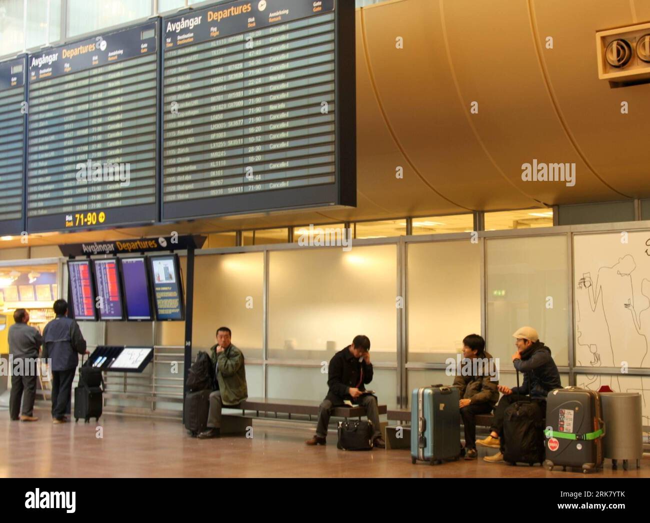 100416 -- STOCKHOLM, April 16, 2010 Xinhua -- Passengers wait at the closed Arlanda Airport in Sweden, April 17, 2010. Most airports in Sweden have been closed since Thursday due to a huge ash cloud from an Icelandic volcano. Xinhua/He Miaozx 1SWEDEN-STOCKHOLM-AIRPORT-CLOSED PUBLICATIONxNOTxINxCHN Stock Photo