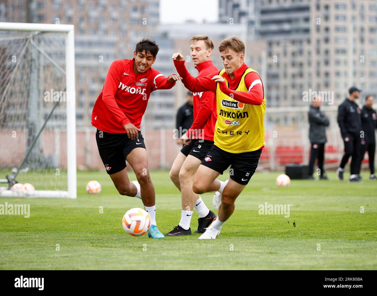 Алексис Дуарте, Наиль Умяров и Михаил Игнатов.Фото Александра