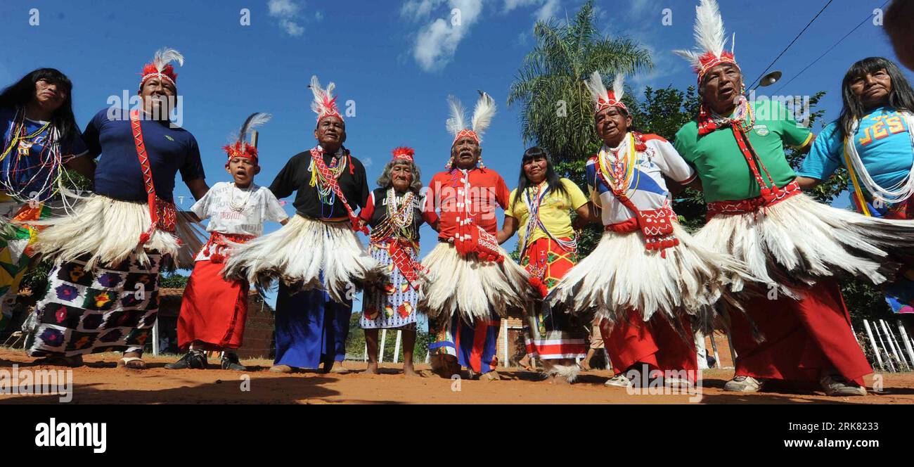 Bildnummer: 53957689  Datum: 20.04.2010  Copyright: imago/Xinhua (100420) -- ASUNCION, April 20, 2010 (Xinhua) -- of Maka tribe celebrate the Day of Indians at Mariano Roque Alonso Area, 15 kilometers from Asuncion, capital of Paraguay, April 20, 2010. (Xinhua/Marcelo Espinosa) (cl) (3)PARAGUAY-DAY OF INDIANS PUBLICATIONxNOTxINxCHN Gesellschaft kbdig xkg 2010 quer premiumd xint  o0 Ureinwohner, Indigene o00 Land, Leute    Bildnummer 53957689 Date 20 04 2010 Copyright Imago XINHUA  Asuncion April 20 2010 XINHUA of Maka Tribe Celebrate The Day of Indians AT Mariano Roque Alonso Area 15 Kilometer Stock Photo