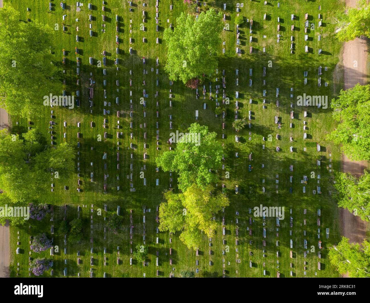 Top view on cemetery hi-res stock photography and images - Alamy