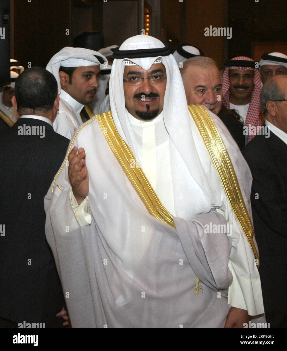 その他 s.h Capital kuwaiti hi-res stock photography and images - Page 4