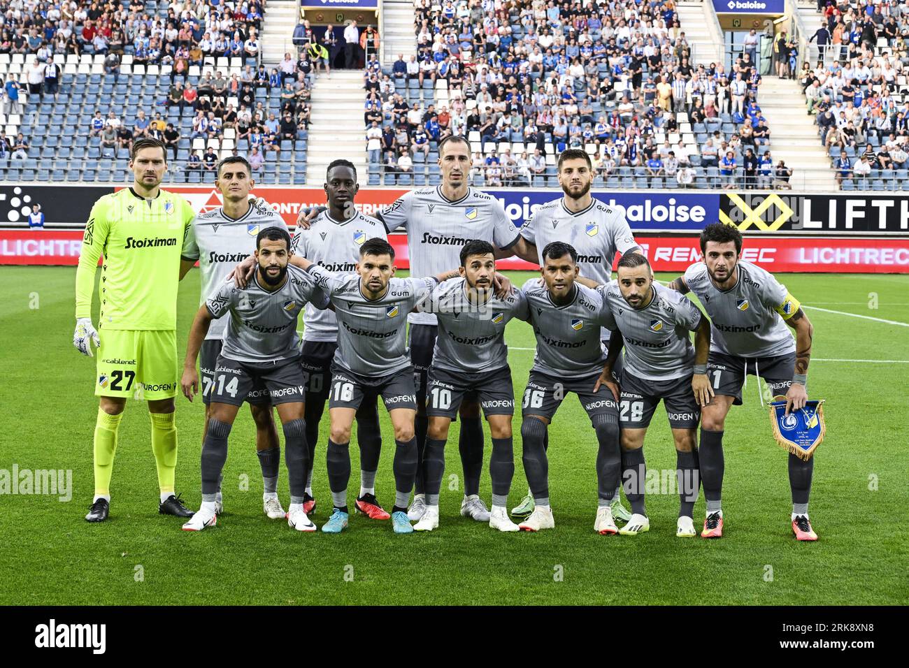 Champions League jogo entre APOEL VS Tottenham Hotspur — Fotografia de  Stock Editorial © vverve #168847238