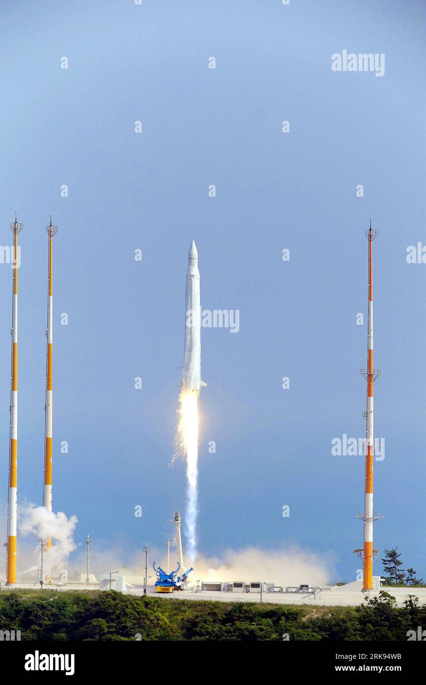 【キム】 South korea launch space rocket naro hi-res stock
