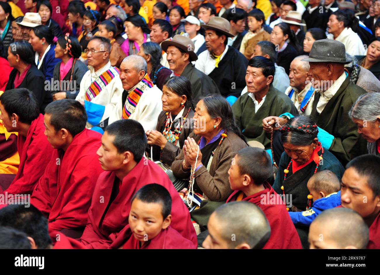 JUNEベスト 10th panchen lama hi-res stock photography and images - Alamy