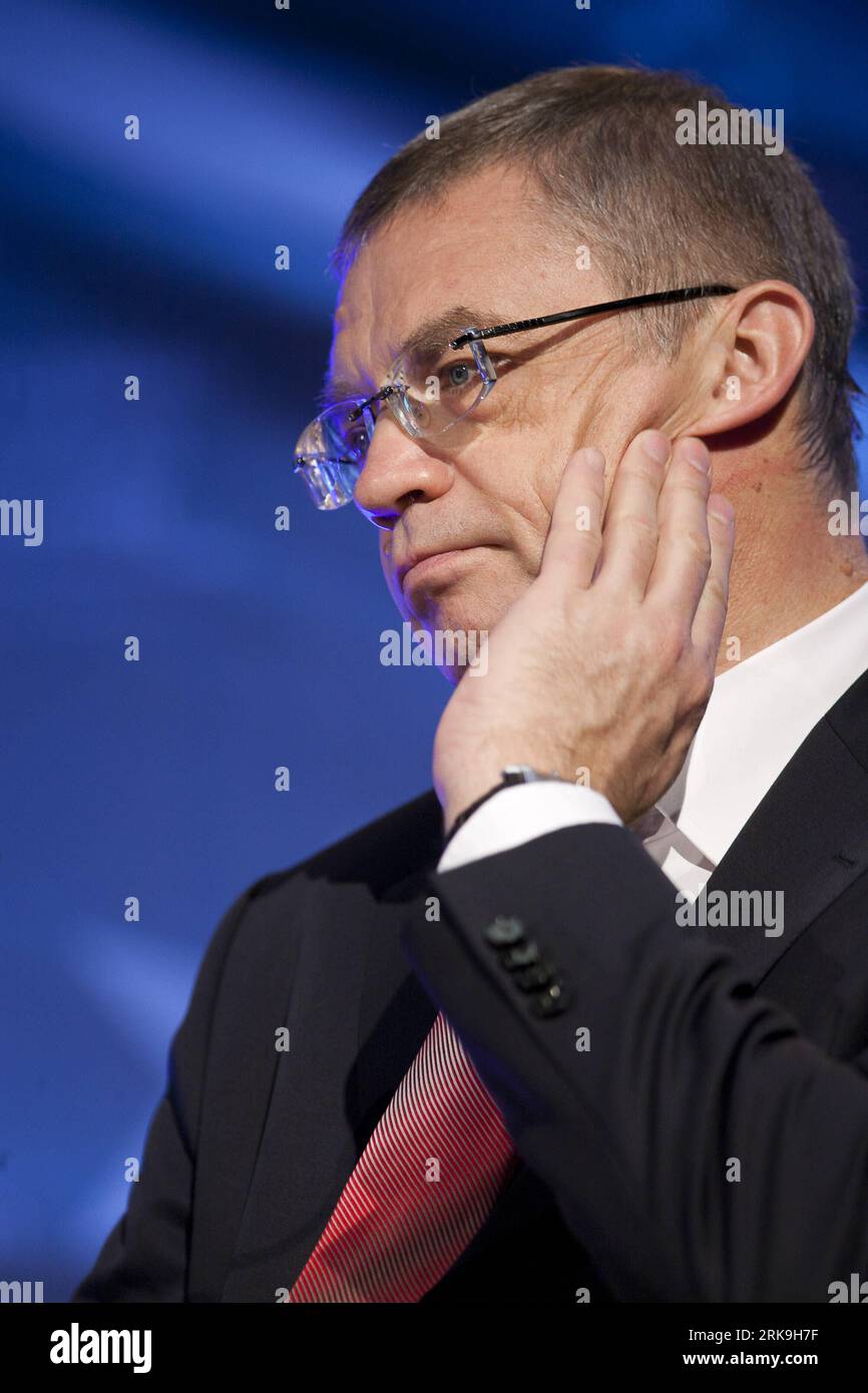 Bildnummer: 54196211  Datum: 01.07.2010  Copyright: imago/Xinhua (100701) -- BRUSSELS, July 1, 2010 (Xinhua) -- Alexander Medvedev, deputy chief executive of Russian gas giant Gazprom attends the European Business Summit in Brussels, capital of Belgium, on July 1, 2010. Around 100 business leaders, high level academics and officials attended the 2-day summit which kicked off Wednesday. (Xinhua/Thierry Monasse) (zcq) (7)BELGUM-EU-BUSINESS SUMMIT PUBLICATIONxNOTxINxCHN People Wirtschaft Portträt kbdig xdp premiumd xint 2010 hoch o0 Nachdenklichkeit    Bildnummer 54196211 Date 01 07 2010 Copyrigh Stock Photo