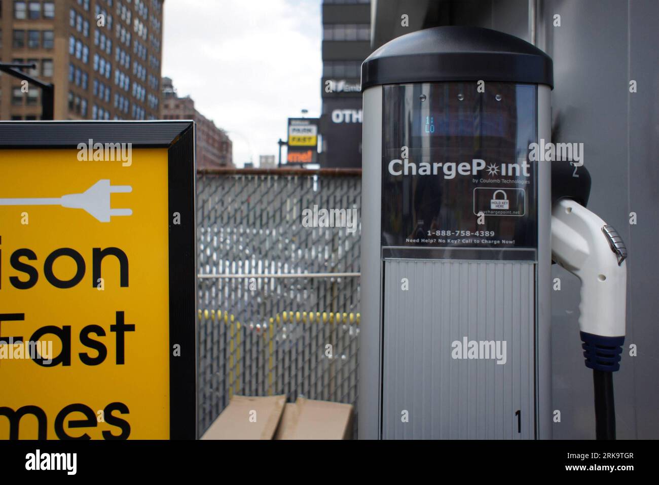 Coulomb technologies chargepoint hi-res stock photography and images ...