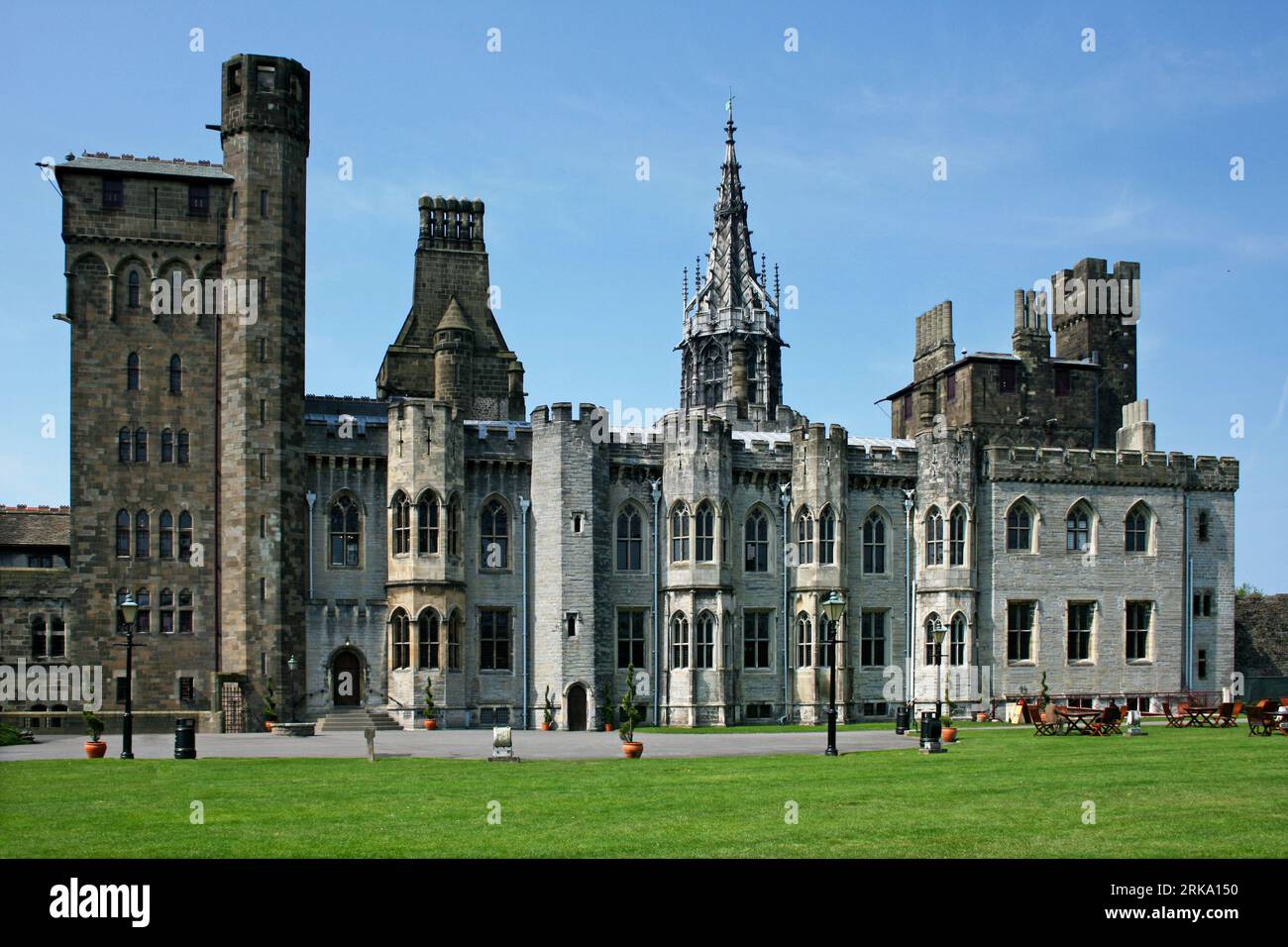 Beauchamp castle hires stock photography and images Alamy