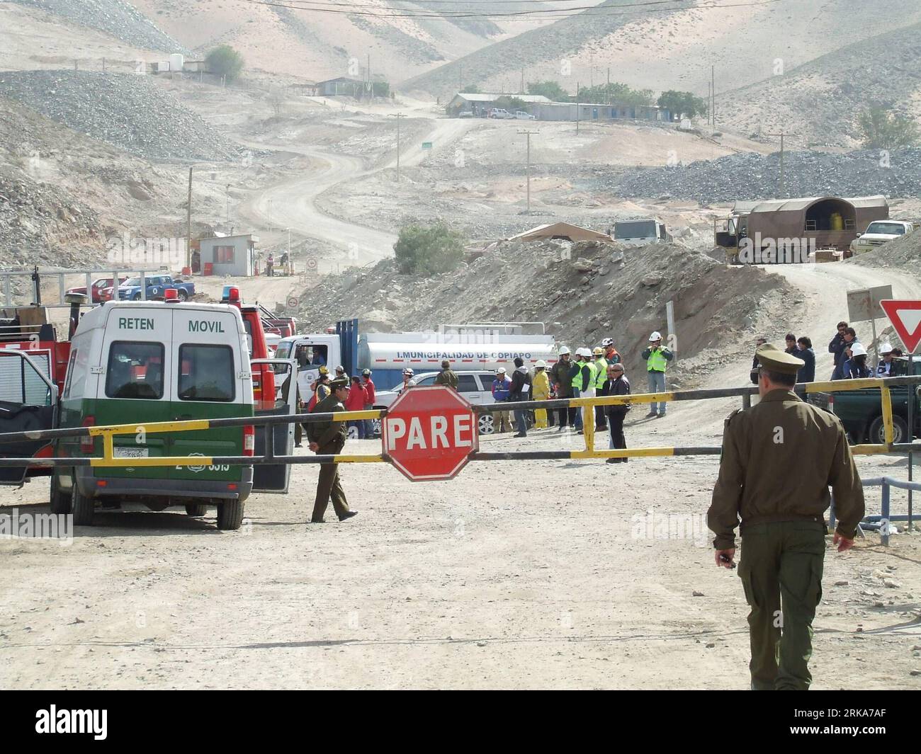 Chilean miners rescue hi-res stock photography and images