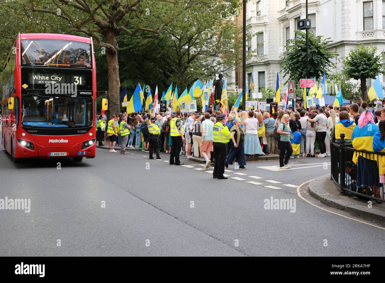 London, UK. 24 August 2023. Ukraine Independence Day. Ukrainians gathered at the Monument to Saint Volodymyr in Holland Park, London with national flags and dressed in traditional clothes to celebrate the 32. anniversary of independence. Protest against the Russian invasion of Ukraine. Credit: Waldemar Sikora / Alamy Live News Stock Photo
